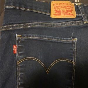 Levis